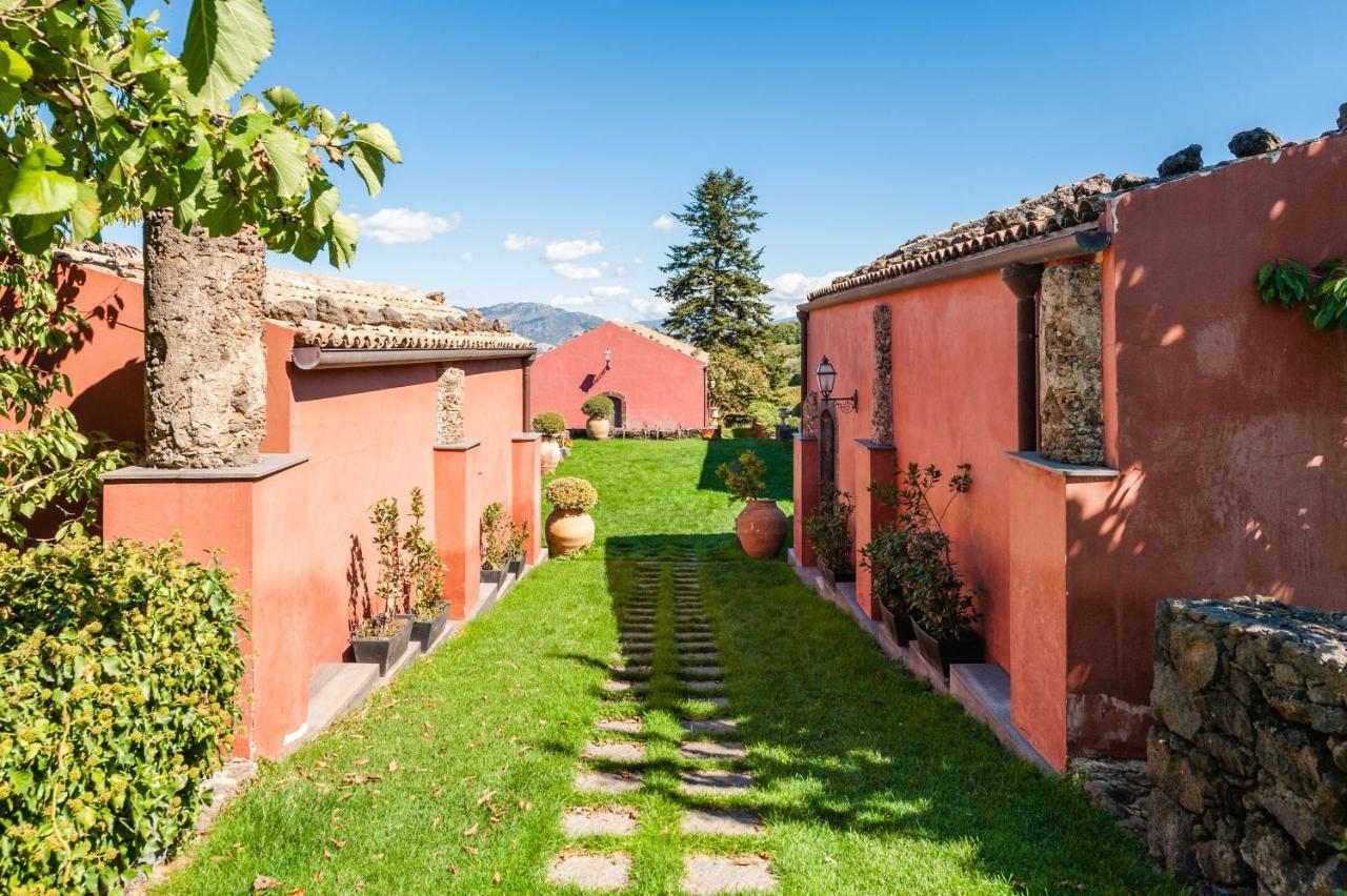 Terrazze Dell'Etna - Country Rooms And Apartments Рандаццо Экстерьер фото