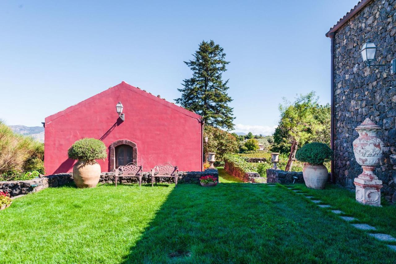 Terrazze Dell'Etna - Country Rooms And Apartments Рандаццо Экстерьер фото