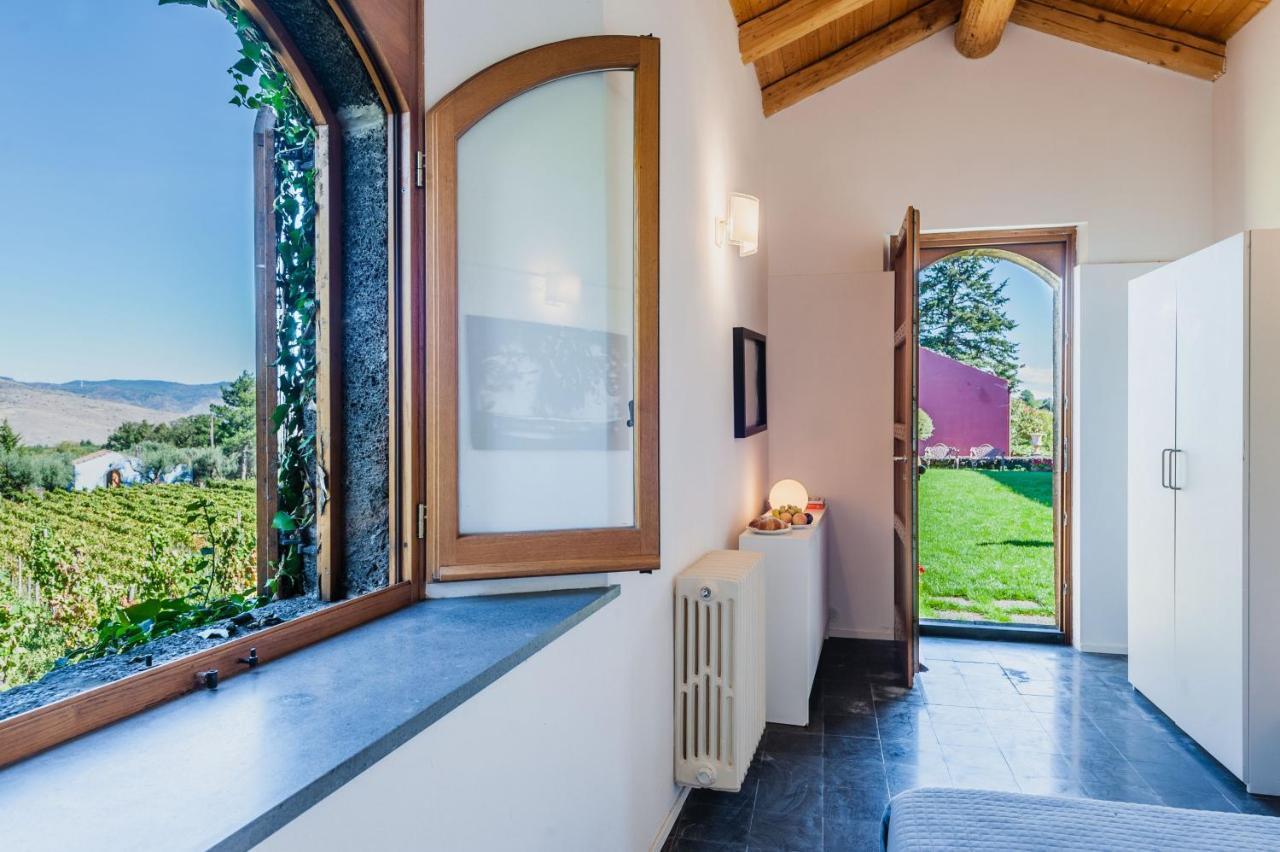 Terrazze Dell'Etna - Country Rooms And Apartments Рандаццо Экстерьер фото