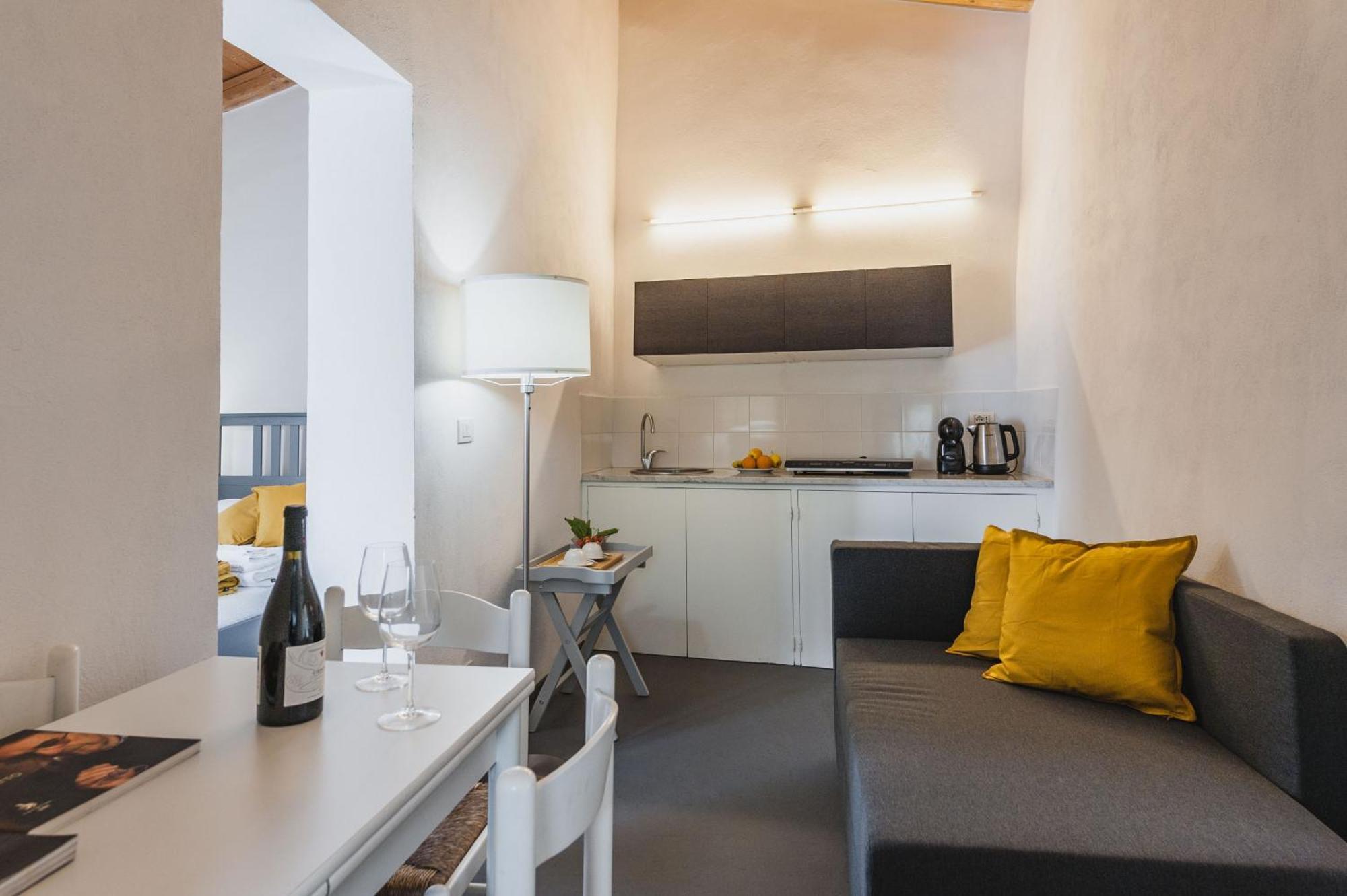 Terrazze Dell'Etna - Country Rooms And Apartments Рандаццо Экстерьер фото