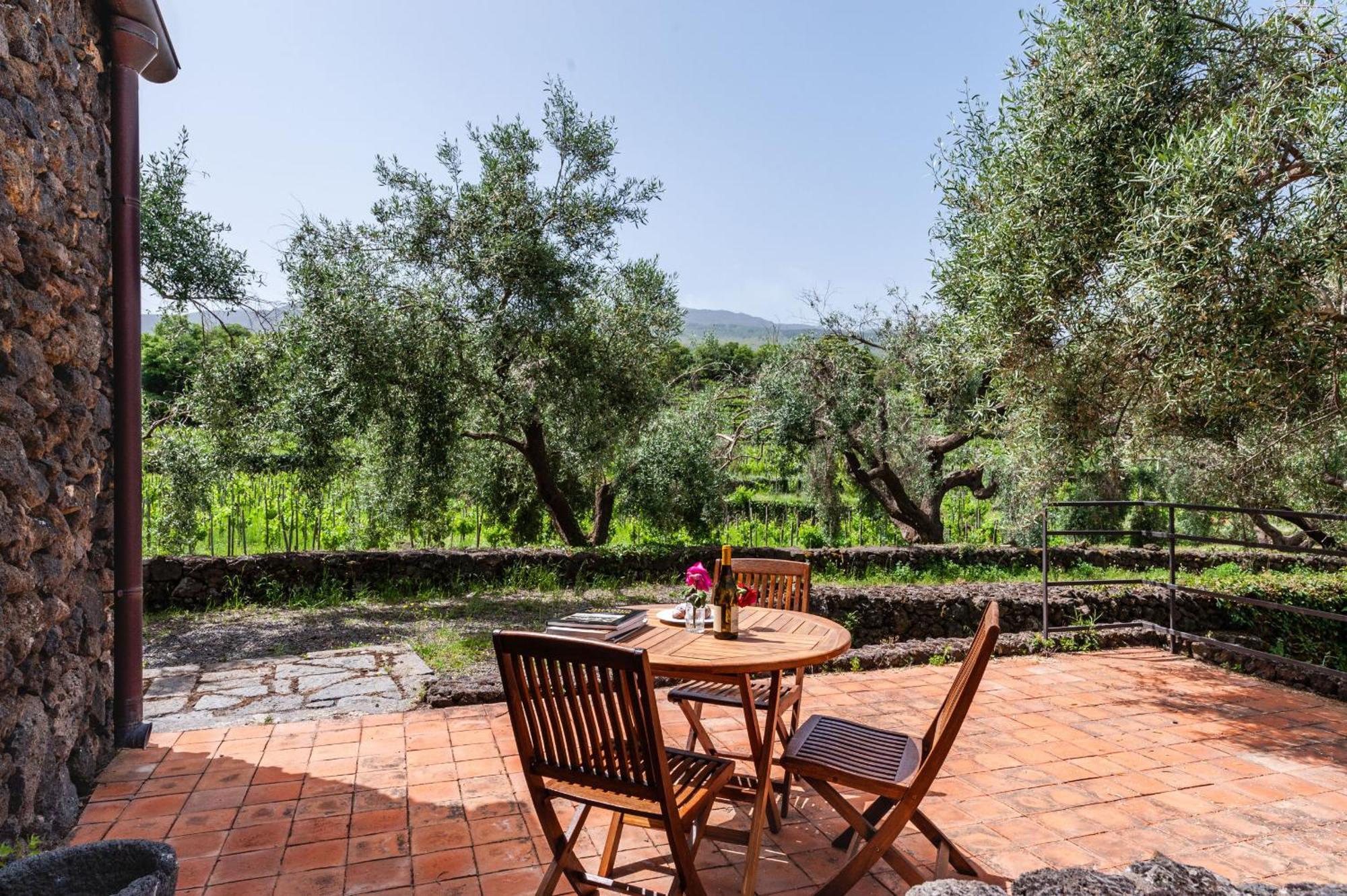 Terrazze Dell'Etna - Country Rooms And Apartments Рандаццо Экстерьер фото