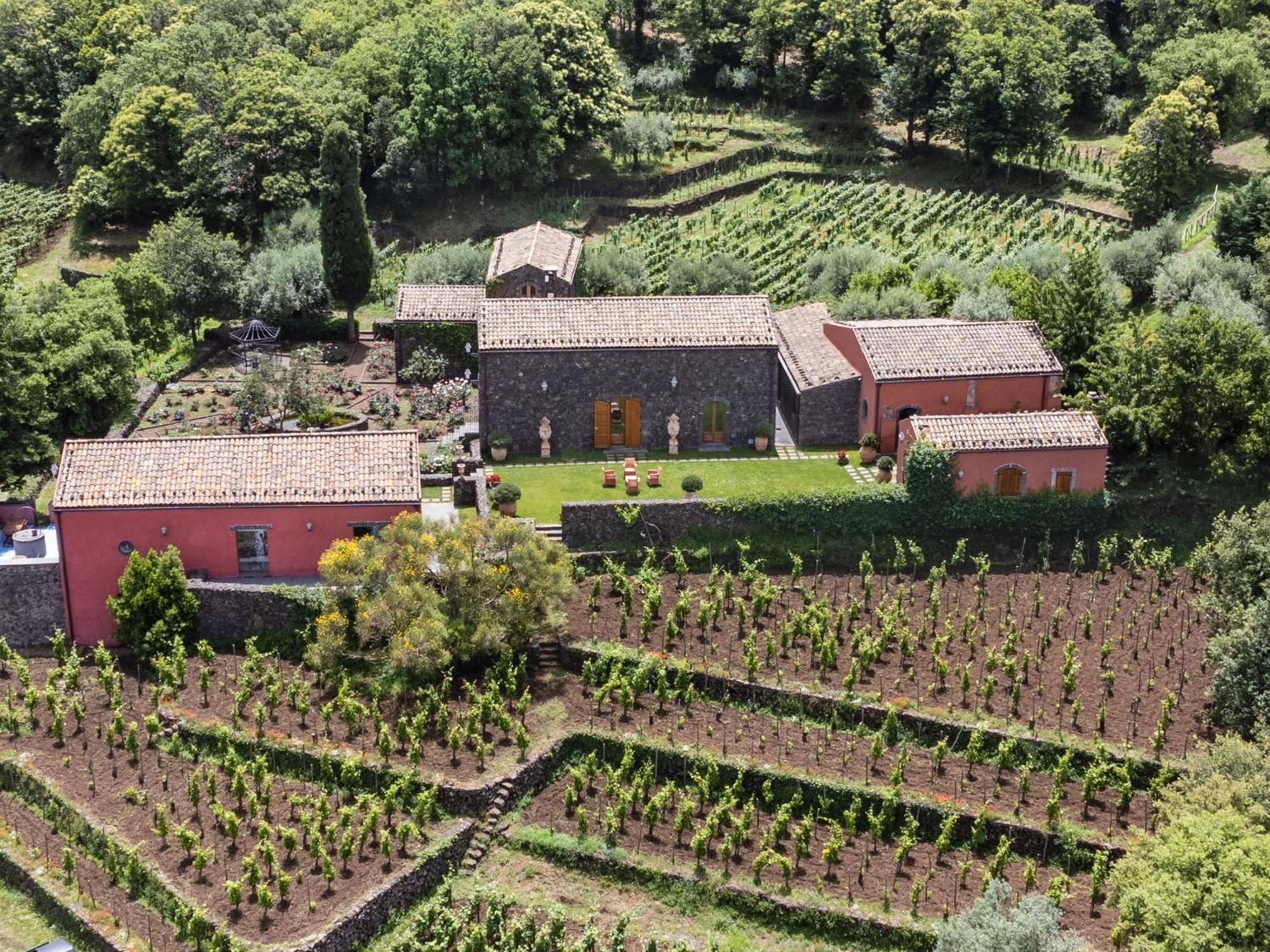 Terrazze Dell'Etna - Country Rooms And Apartments Рандаццо Экстерьер фото